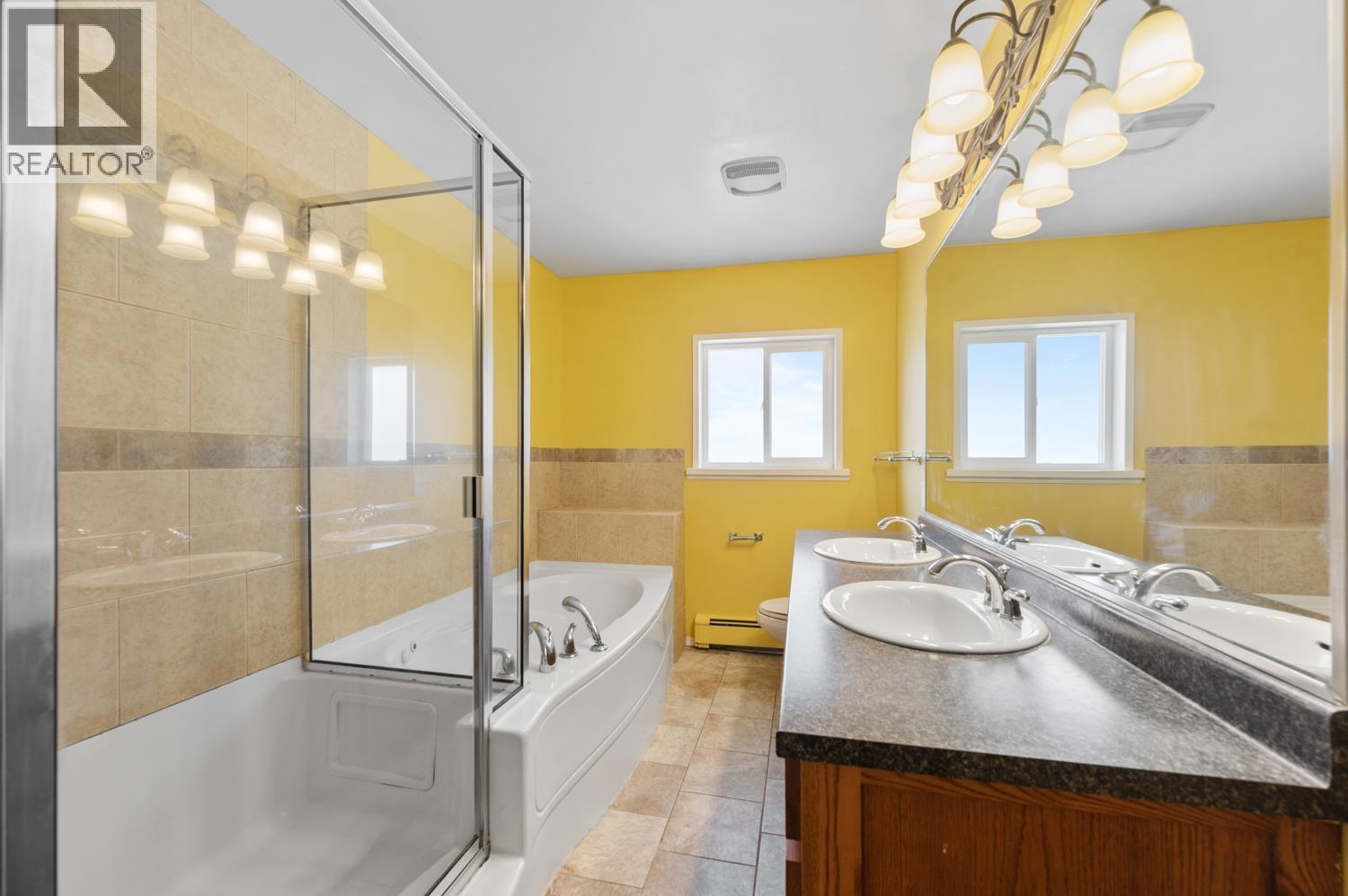 320 Walker Street, Coquitlam, British Columbia  V3K 4C9 - Photo 15 - R2996853