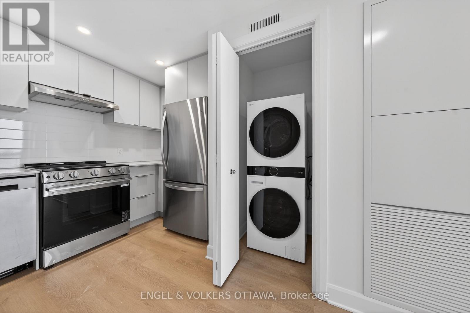 1203 - 1360 Carling Avenue, Ottawa, Ontario  K1Z 0E4 - Photo 4 - X12925188