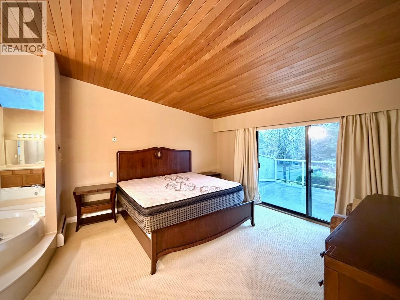 26xx 18th Ave W Vancouver, Vancouver, British Columbia  V6L 1B3 - Photo 1 - R3104552