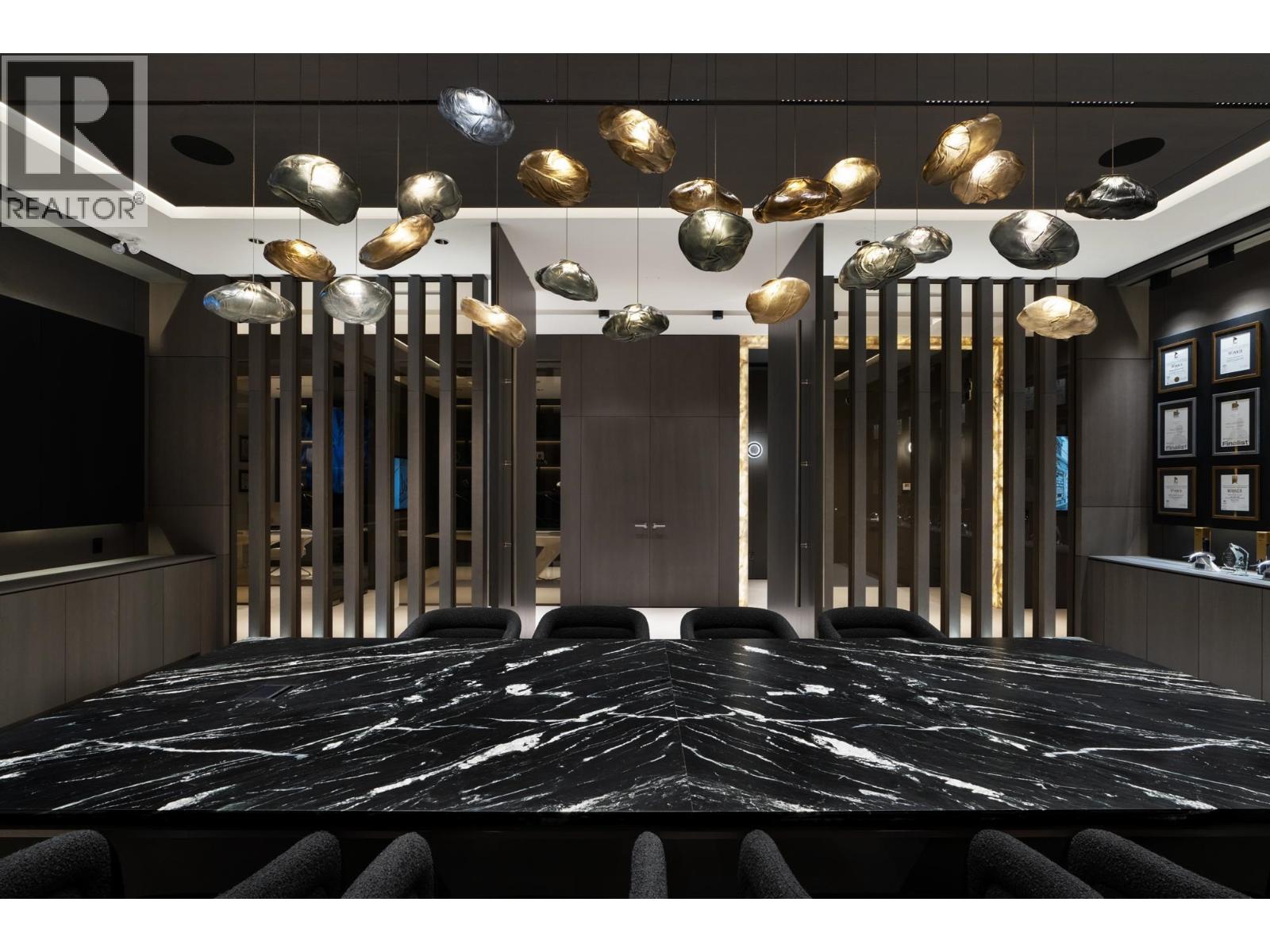 1406 Pemberton Avenue, North Vancouver, British Columbia V7P 2S1 - Photo 3 - C8070046