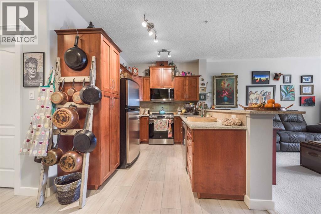 341, 20 Discovery Ridge Close SW, Calgary, Alberta  T3H 5X4 - Photo 7 - A2290041