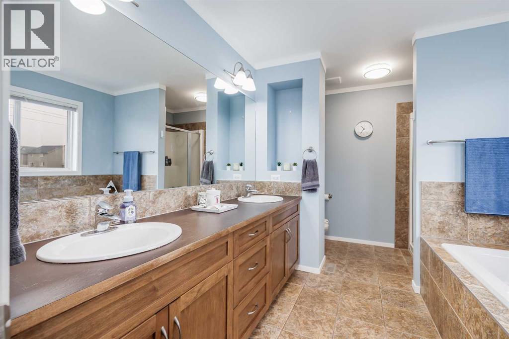 2272 Sagewood Heights SW, Airdrie, Alberta  T4B 3N8 - Photo 20 - A2296034