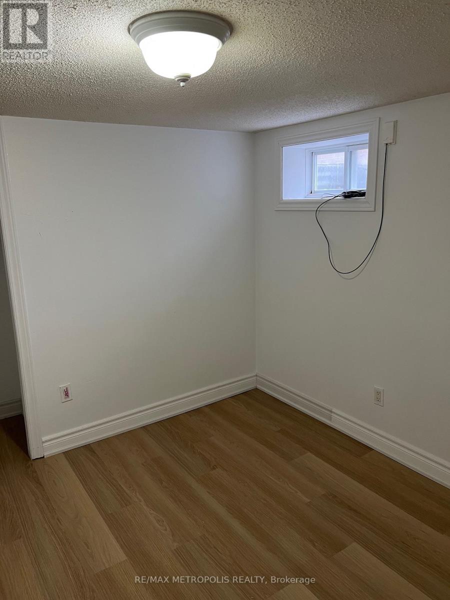 Bsmt - 3244 Lawrence Avenue E, Toronto, Ontario  M1H 1A4 - Photo 7 - E12779046