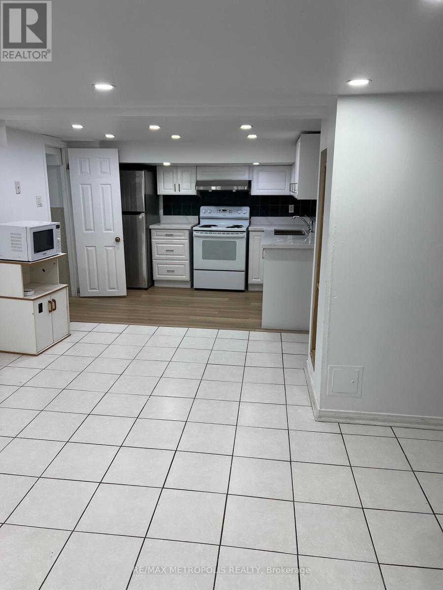 Bsmt - 3244 Lawrence Avenue E, Toronto, Ontario  M1H 1A4 - Photo 9 - E12779046