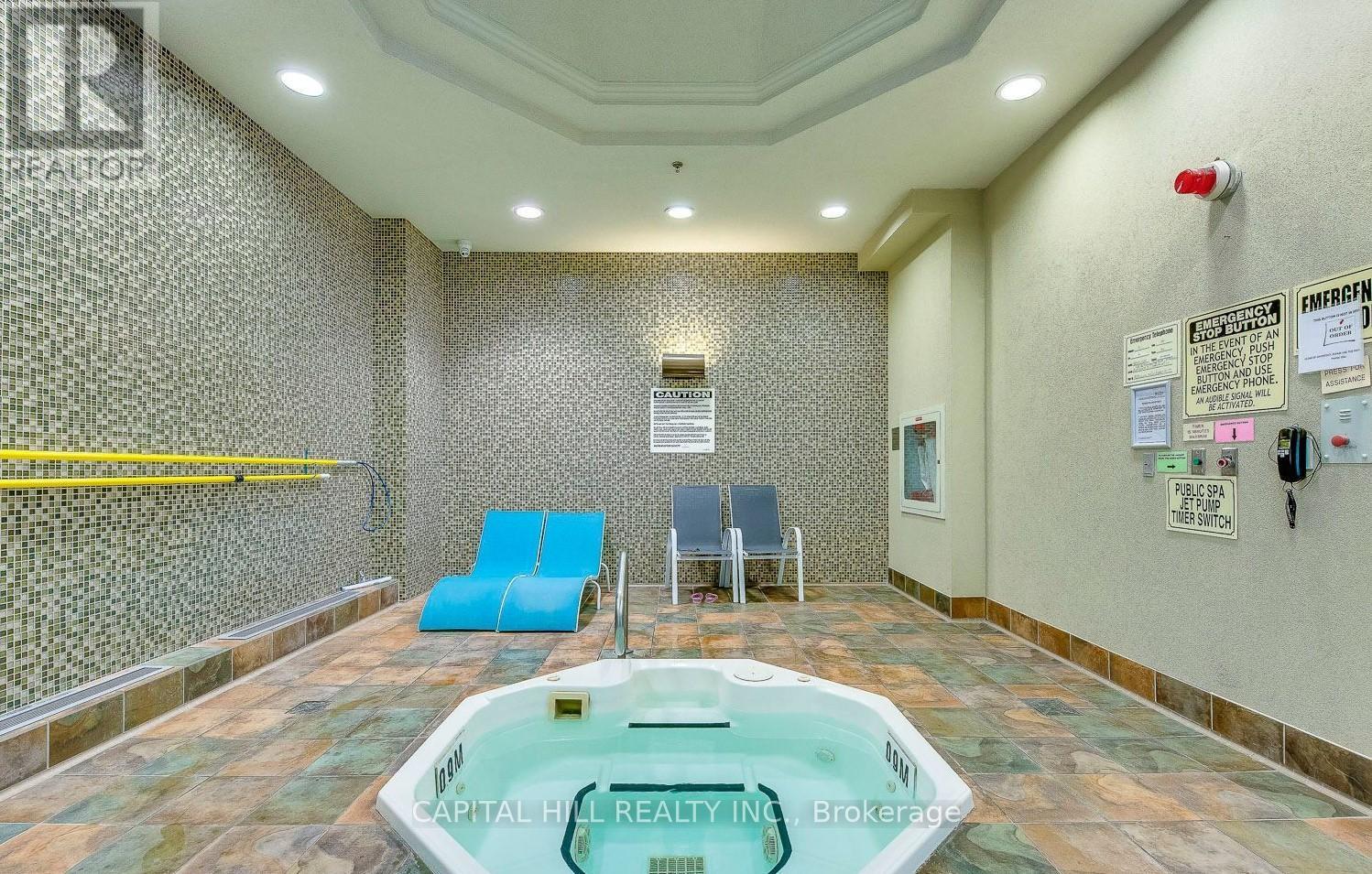 Ph 105 - 349 Rathburn Road W, Mississauga, Ontario  L5B 0G9 - Photo 32 - W12933292