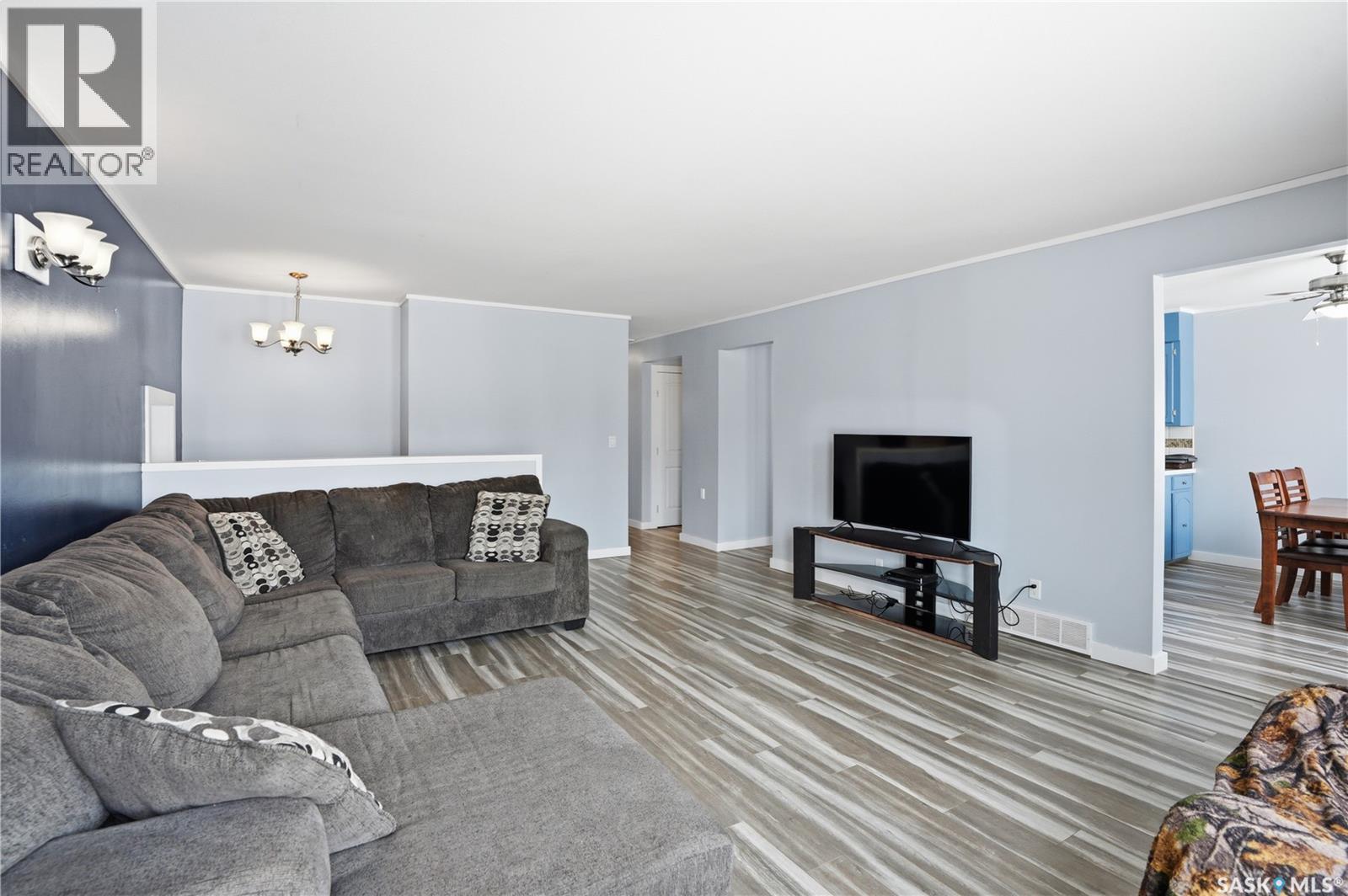 116 2nd Street, Hague, Saskatchewan  S0K 1X0 - Photo 5 - SK031500