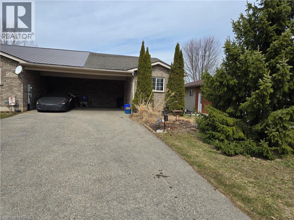 25D GRIFFITHS Drive, paris, Ontario