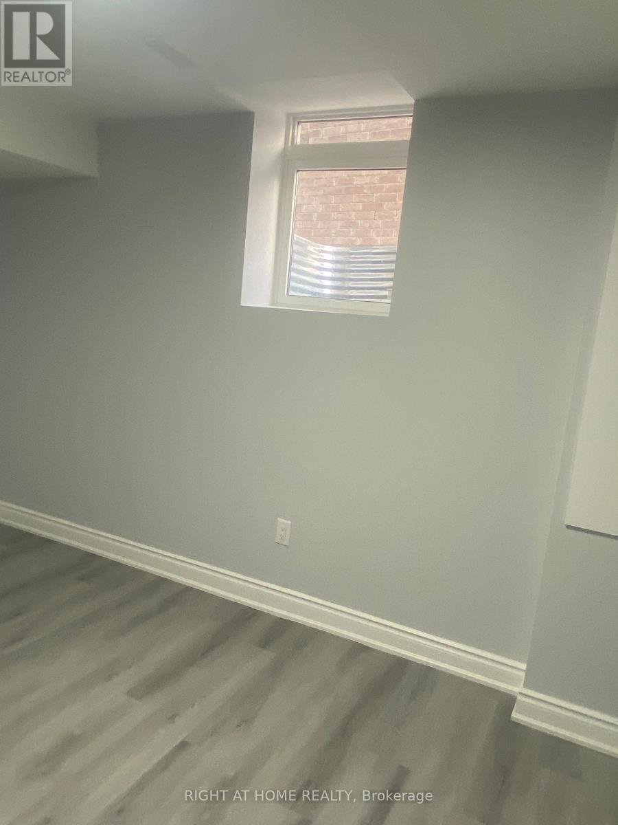 1400 Sq Ft Apx. - 89 Alistair Crescent, Vaughan, Ontario  L4H 4T7 - Photo 3 - N12907050