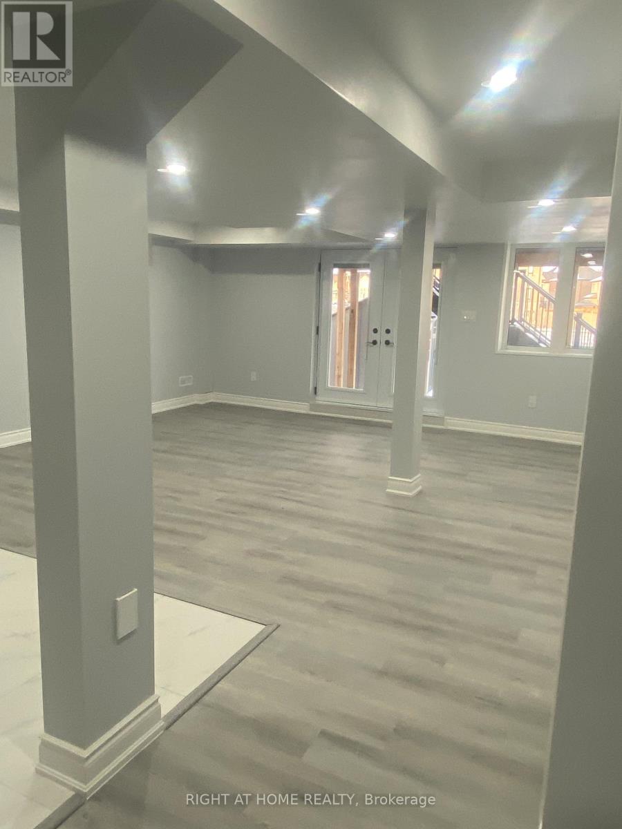 1400 SQ FT APX. - 89 ALISTAIR CRESCENT, Vaughan, Ontario