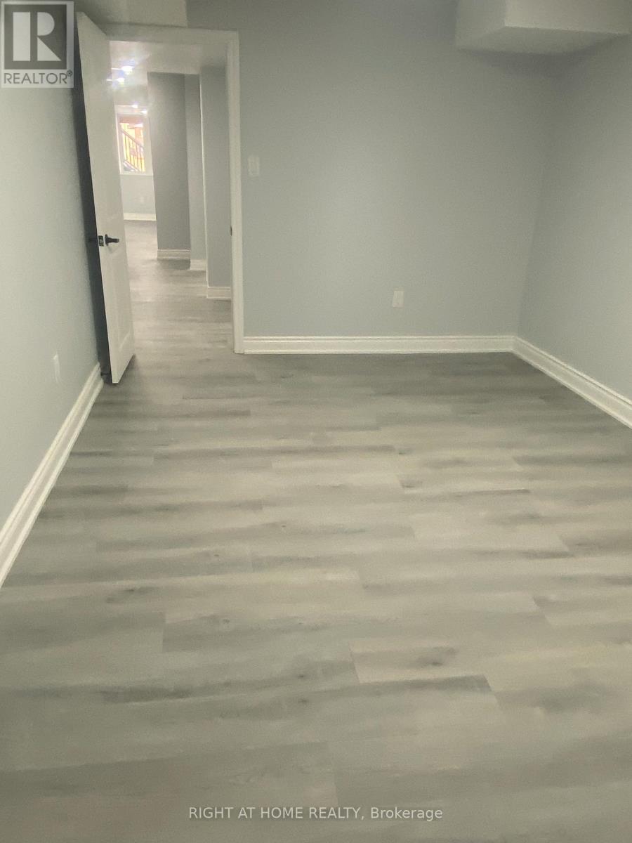 1400 Sq Ft Apx. - 89 Alistair Crescent, Vaughan, Ontario  L4H 4T7 - Photo 4 - N12907050