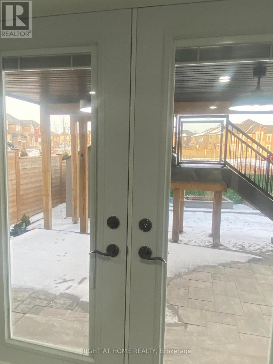 1400 Sq Ft Apx. - 89 Alistair Crescent, Vaughan, Ontario  L4H 4T7 - Photo 6 - N12907050