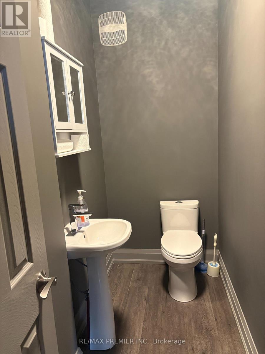 2892 Dufferin Street, Toronto, Ontario  M6B 3S6 - Photo 5 - W12849042