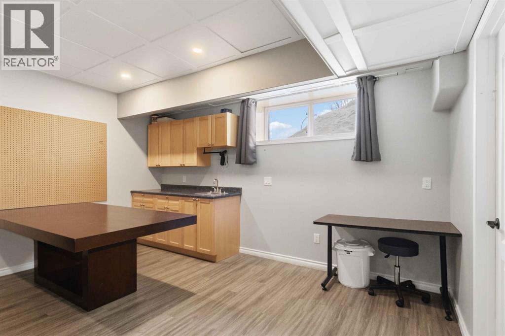 144 Beaveridge Close, Fort Mcmurray, Alberta  T9H 2V7 - Photo 34 - A2292617