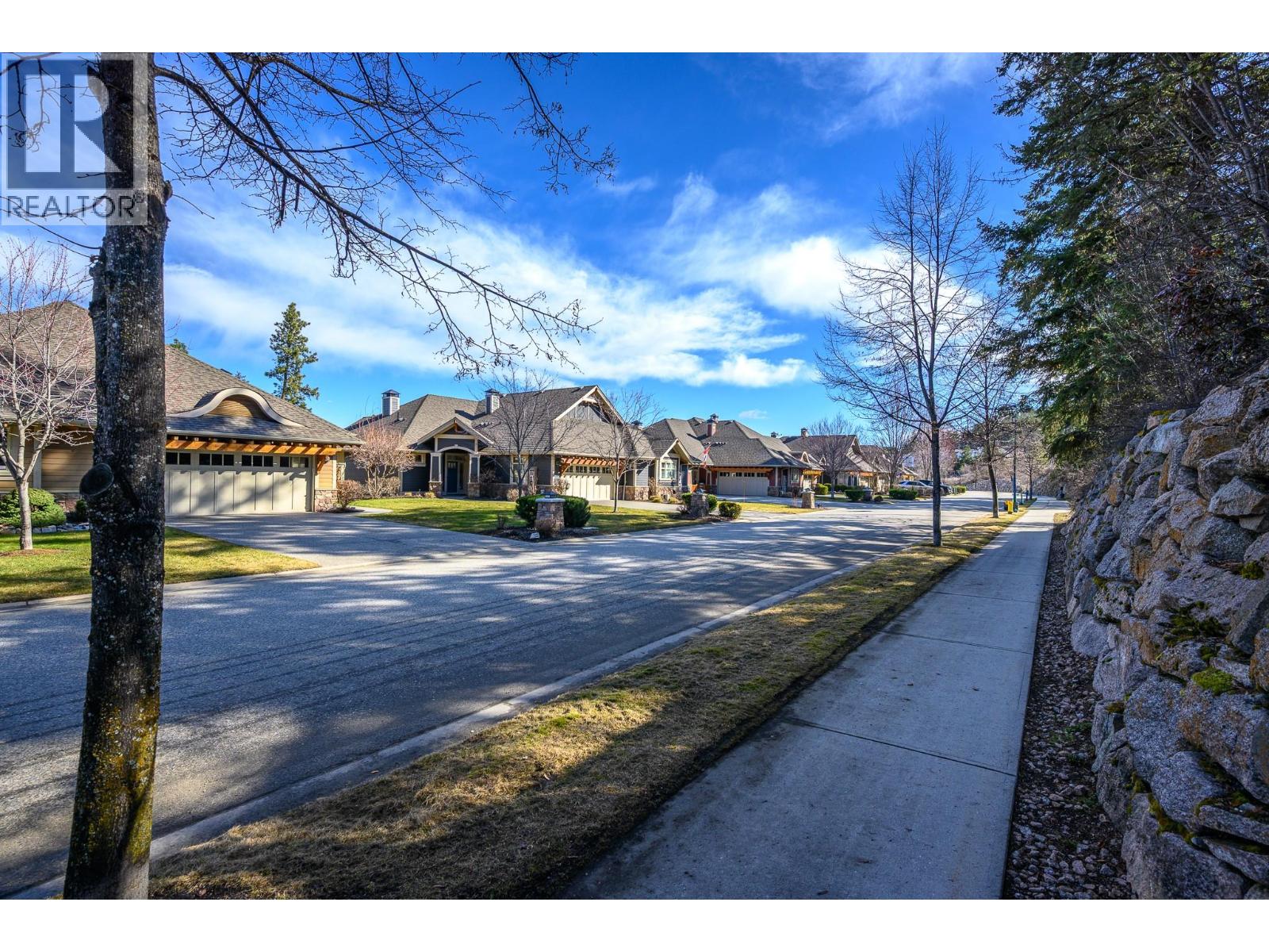 251 Longspoon Drive, Vernon, British Columbia  V1H 1V6 - Photo 4 - 10378545