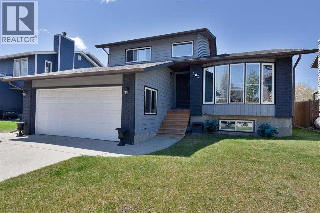 303 Woodside Place, Okotoks, Alberta  T1S 1L9 - Photo 2 - A2285284
