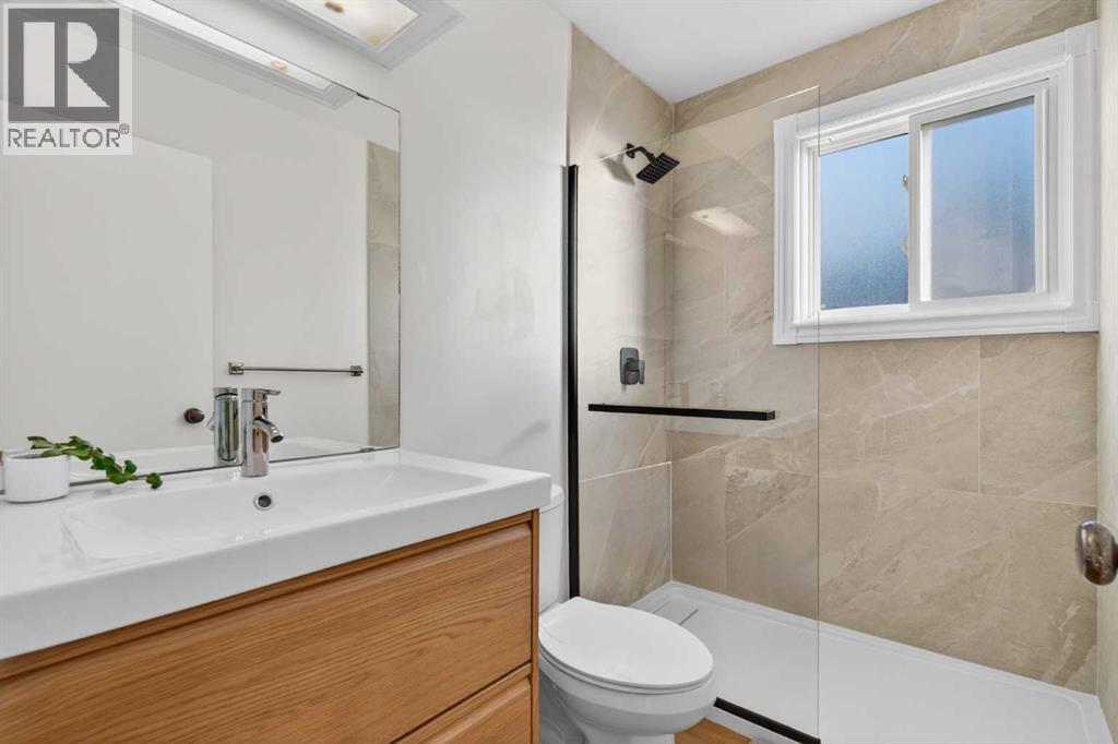 303 Woodside Place, Okotoks, Alberta  T1S 1L9 - Photo 31 - A2285284