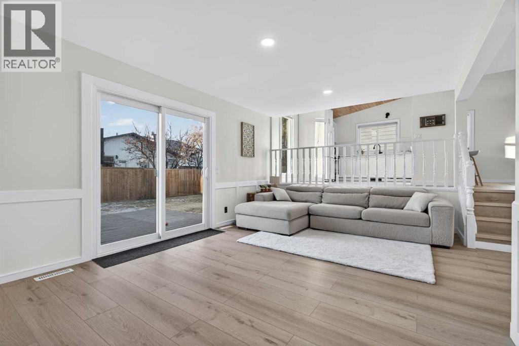 303 Woodside Place, Okotoks, Alberta  T1S 1L9 - Photo 22 - A2285284