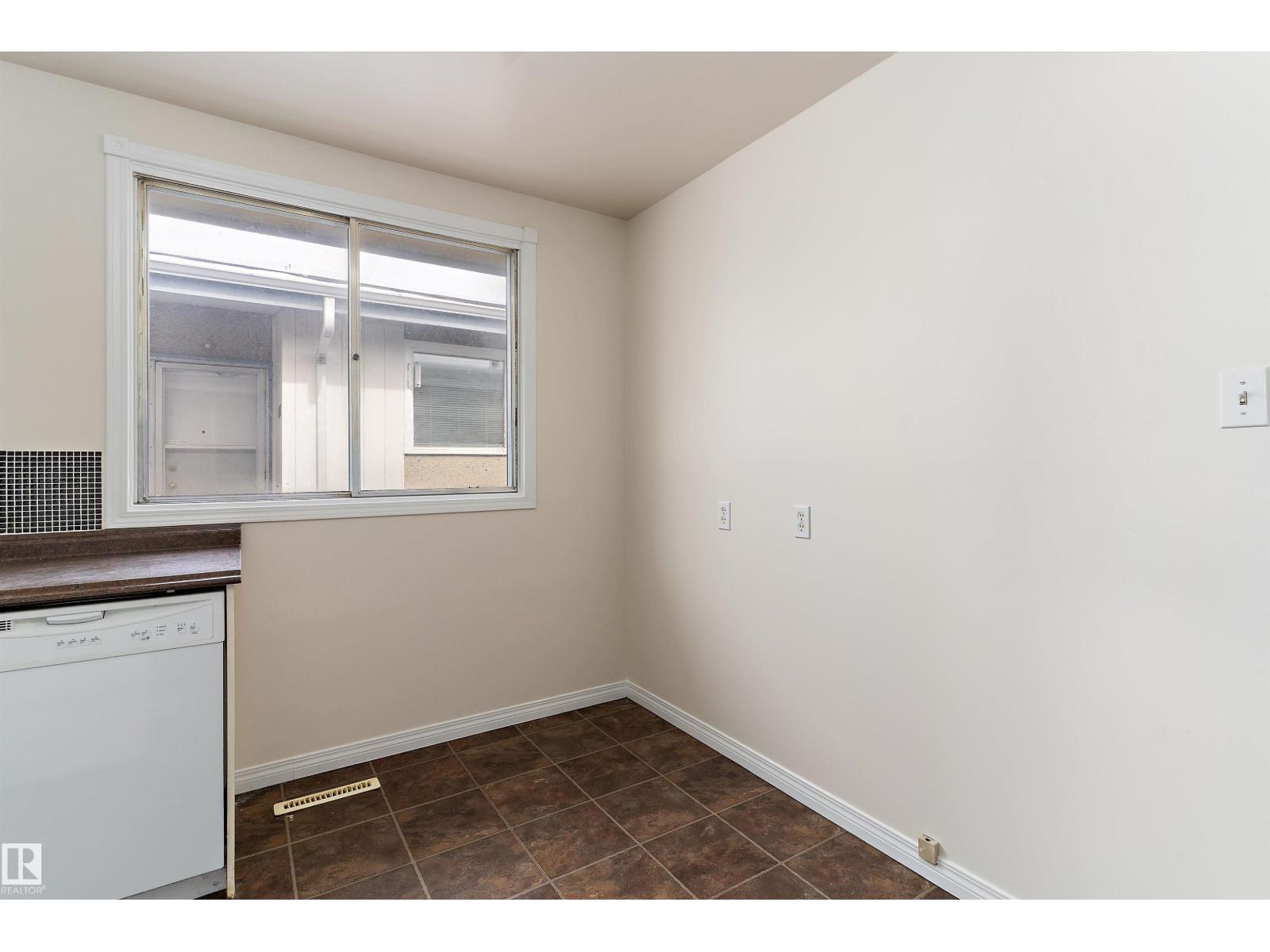 12721 90 St Nw, Edmonton, Alberta  T5E 3L5 - Photo 11 - E4479652