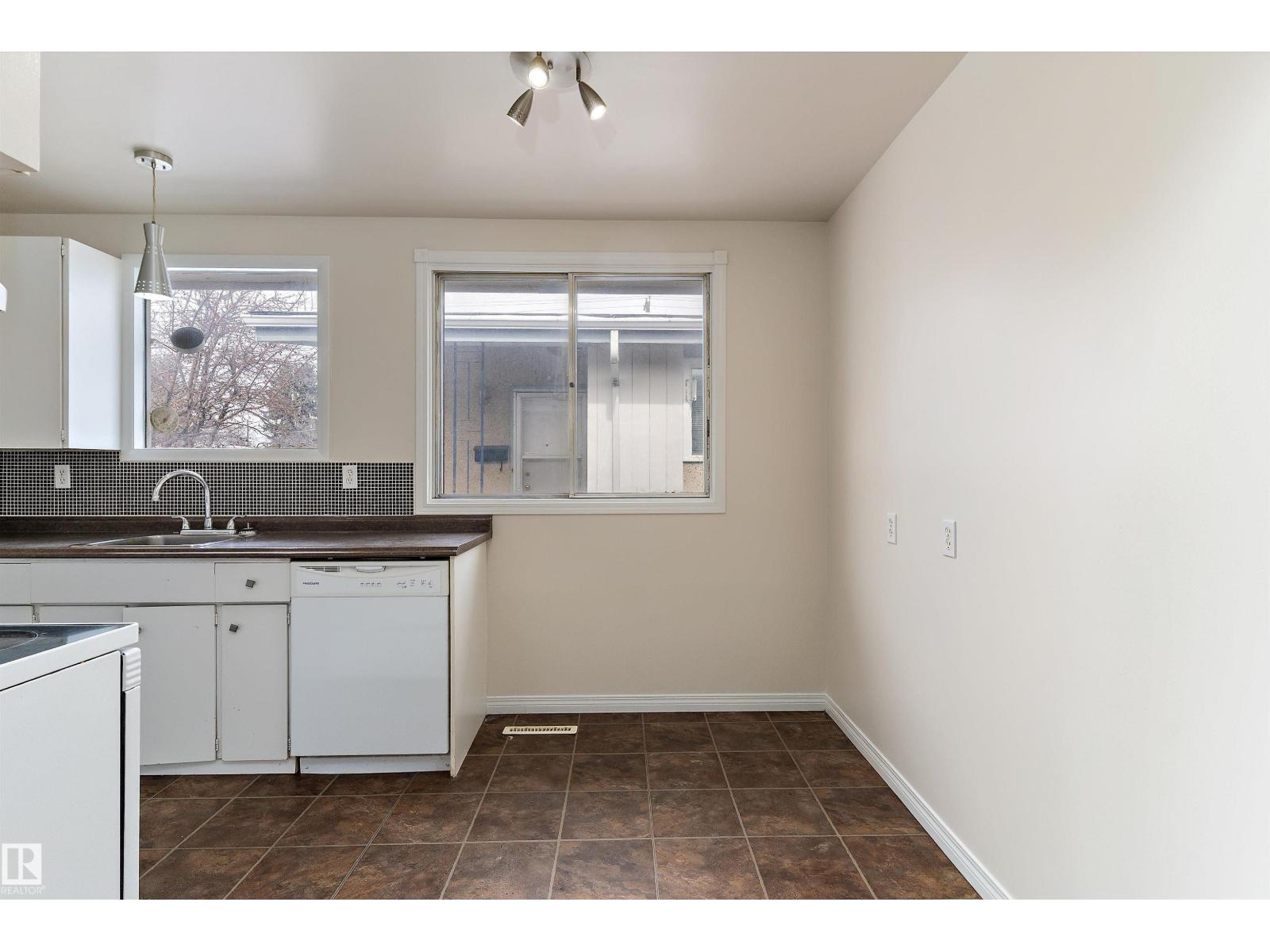 12721 90 St Nw, Edmonton, Alberta  T5E 3L5 - Photo 12 - E4479652