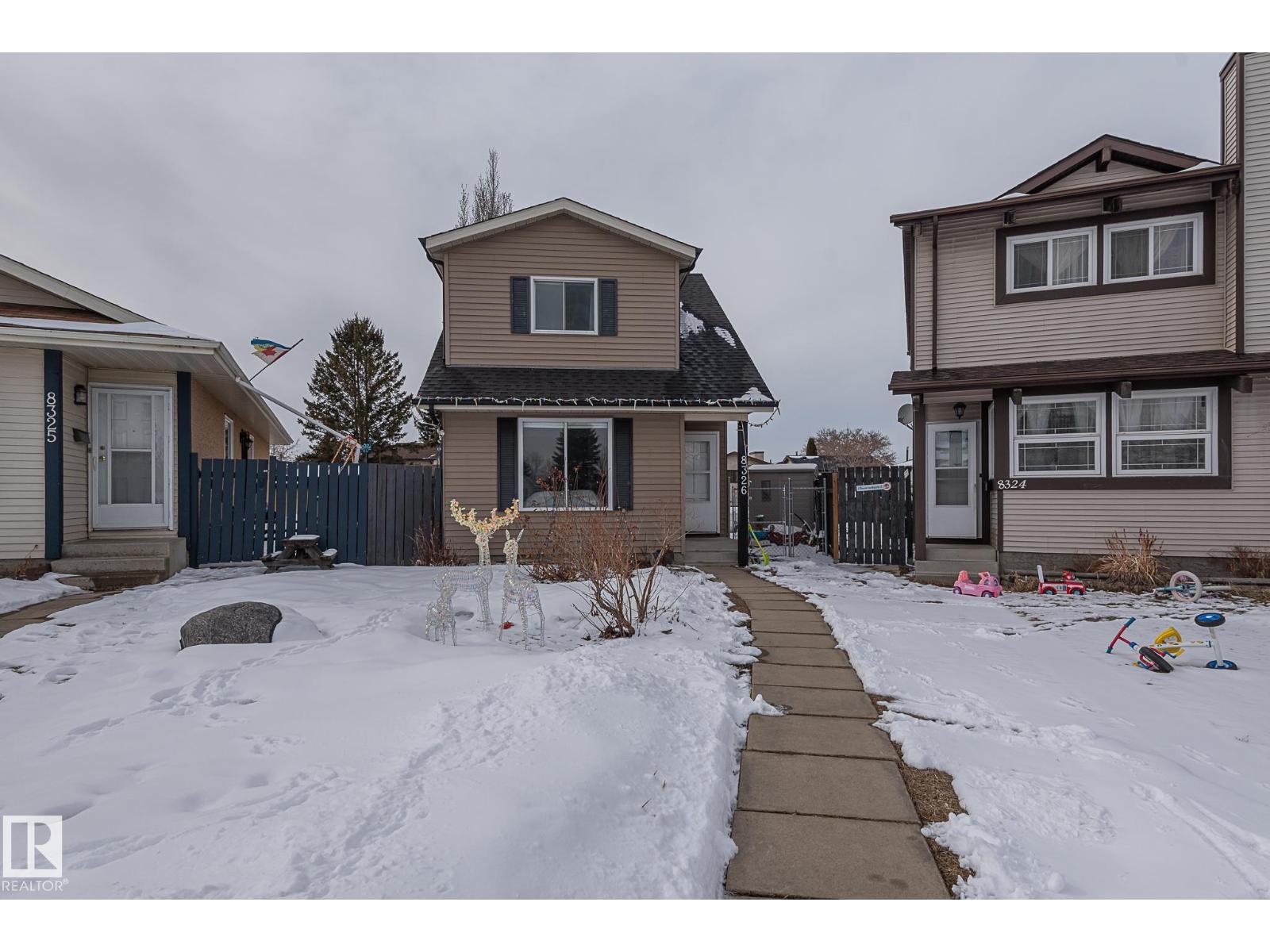 8326 157 AV NW, edmonton, Alberta