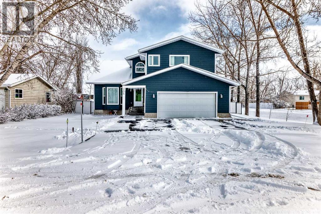 104 Cowan Street NW, Langdon, Alberta  T0J 1X2 - Photo 3 - A2292852