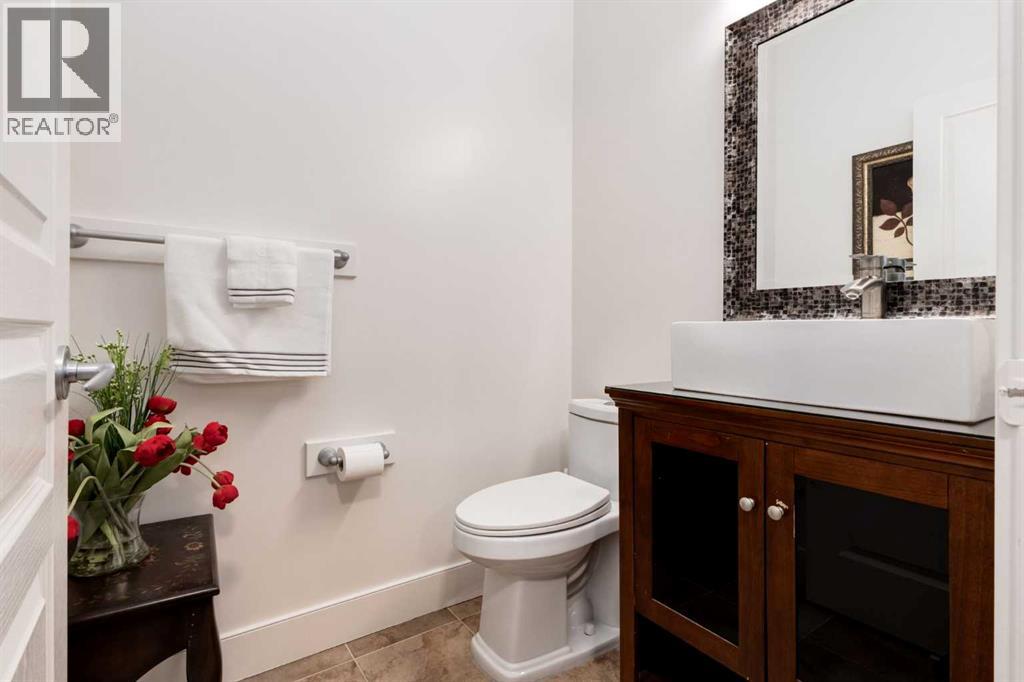 53 Aspen Stone Road Sw, Calgary, Alberta  T3H 5Y5 - Photo 17 - A2293335