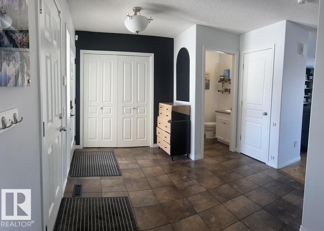 5112 159 Av Nw, Edmonton, Alberta  T5Y 0M4 - Photo 4 - E4478624