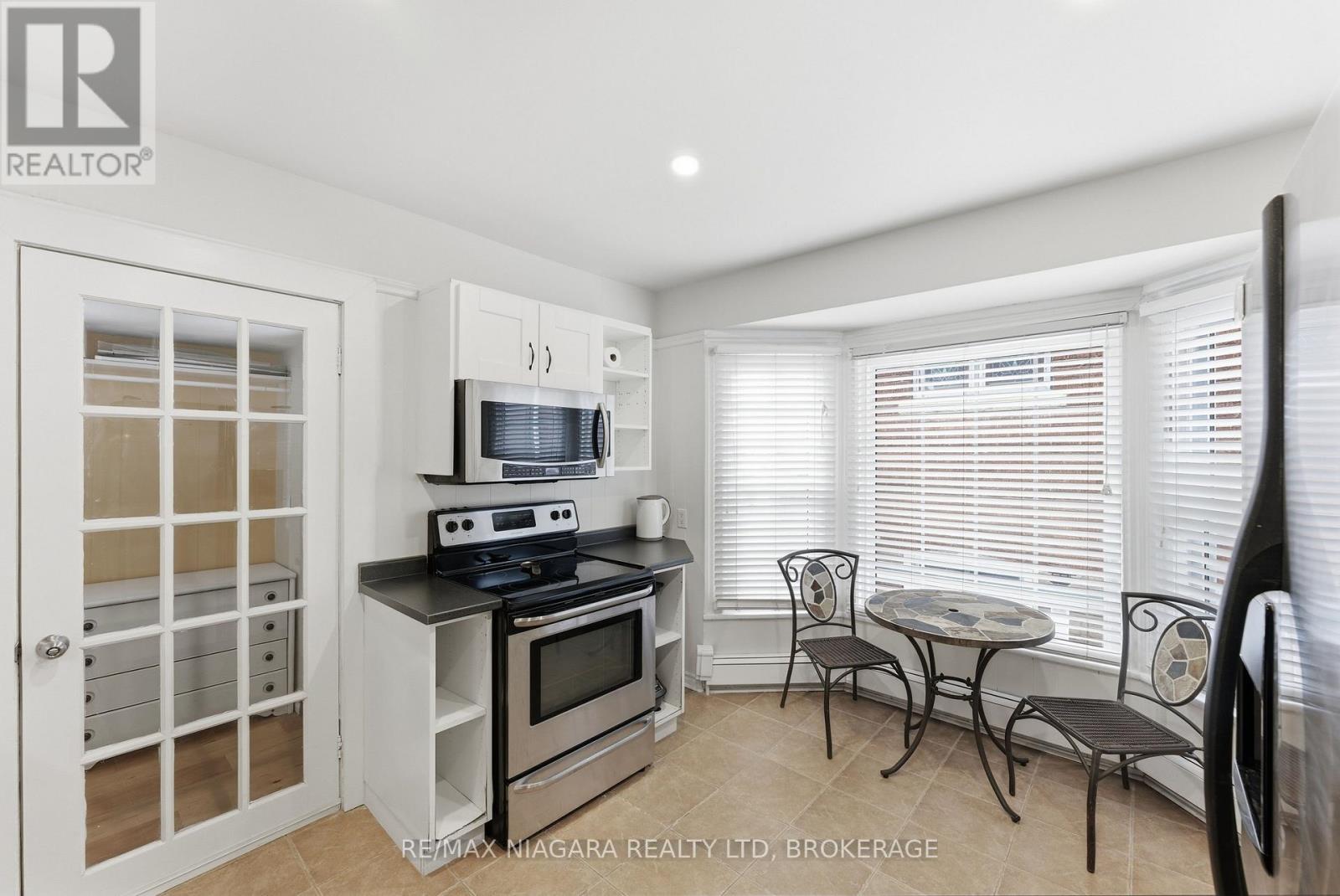 5408 Ontario Avenue, Niagara Falls, Ontario  L2E 3S5 - Photo 9 - X12802818