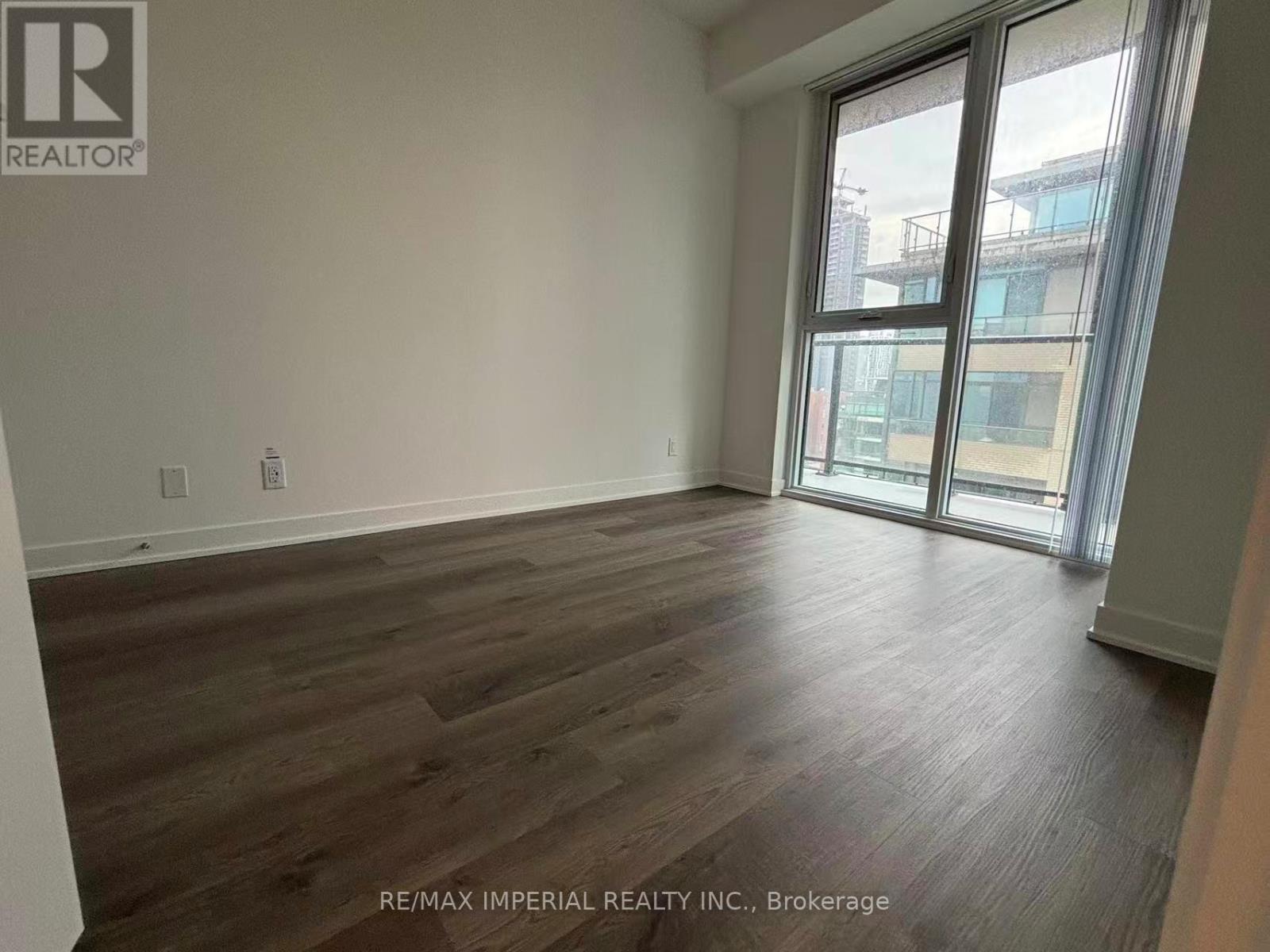 1815 - 180 Front Street E, Toronto, Ontario  M5A 0A9 - Photo 13 - C12933356