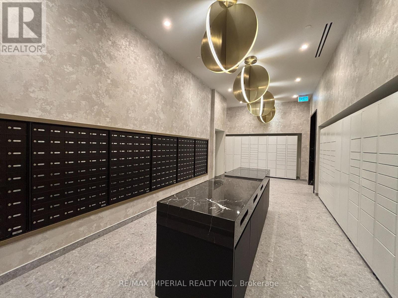 1815 - 180 Front Street E, Toronto, Ontario  M5A 0A9 - Photo 4 - C12933356