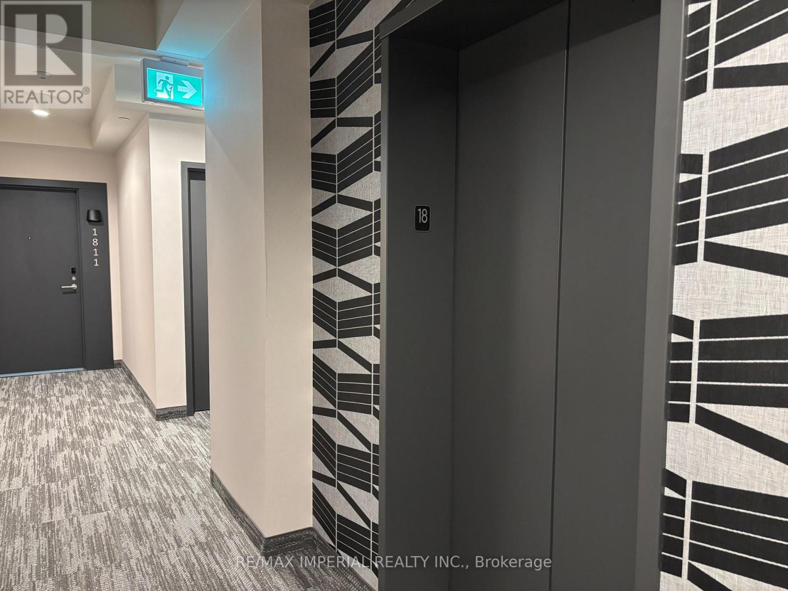 1815 - 180 Front Street E, Toronto, Ontario  M5A 0A9 - Photo 5 - C12933356