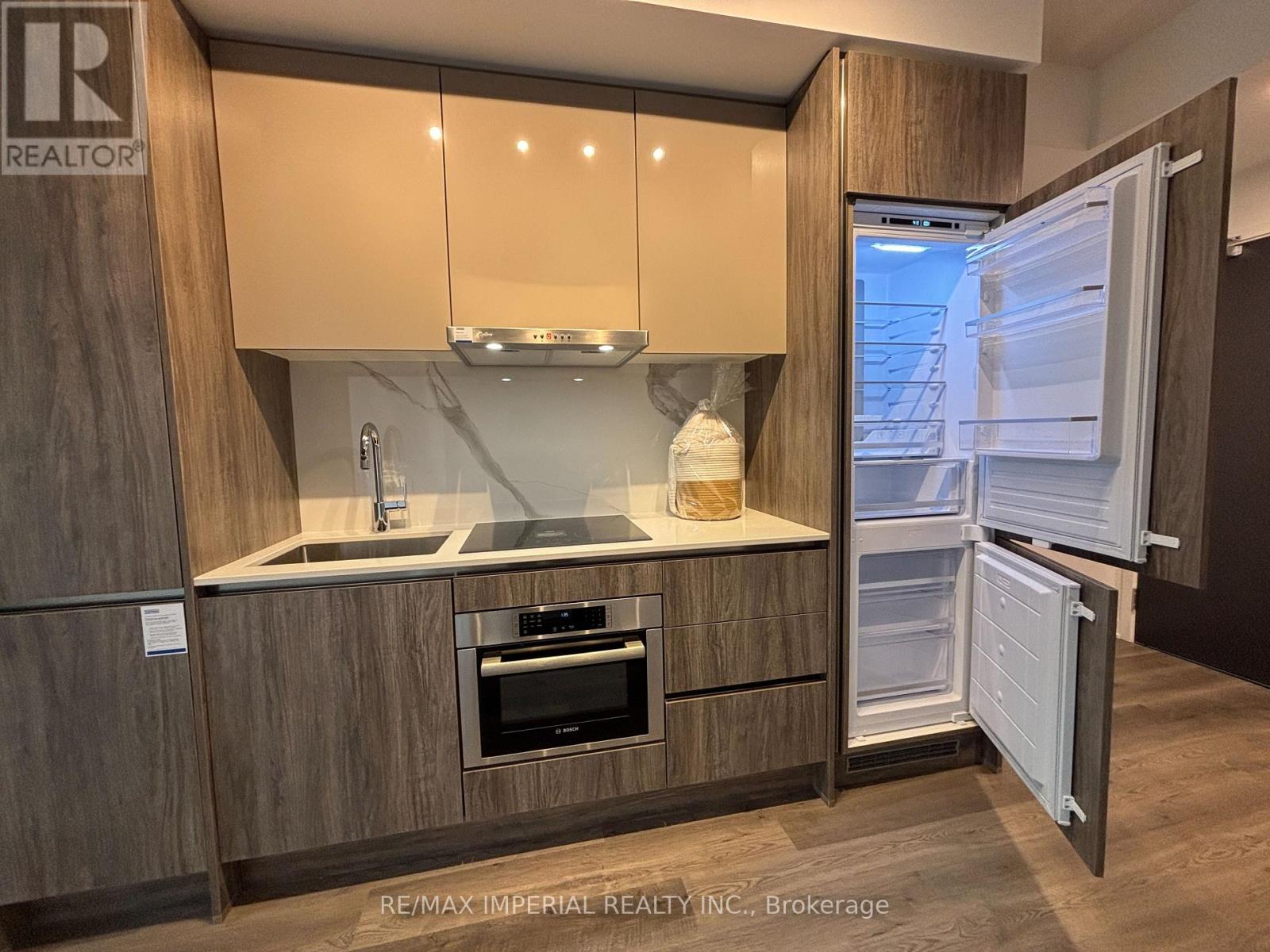 1815 - 180 Front Street E, Toronto, Ontario  M5A 0A9 - Photo 8 - C12933356