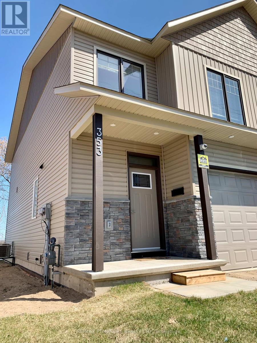 353 NELSON STREET, Pembroke, Ontario