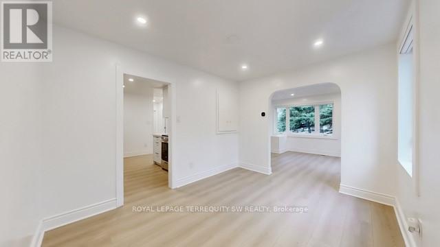 Main - 19 Hawthorne Road, Toronto, Ontario  M9R 1N9 - Photo 10 - W12933354