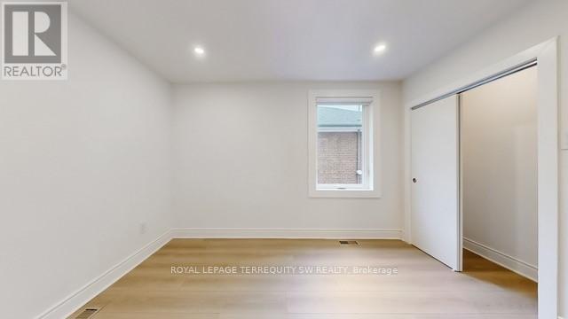 Main - 19 Hawthorne Road, Toronto, Ontario  M9R 1N9 - Photo 19 - W12933354