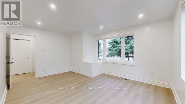 Main - 19 Hawthorne Road, Toronto, Ontario  M9R 1N9 - Photo 2 - W12933354