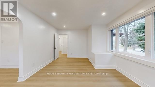 Main - 19 Hawthorne Road, Toronto, Ontario  M9R 1N9 - Photo 3 - W12933354