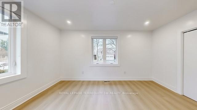 Main - 19 Hawthorne Road, Toronto, Ontario  M9R 1N9 - Photo 30 - W12933354