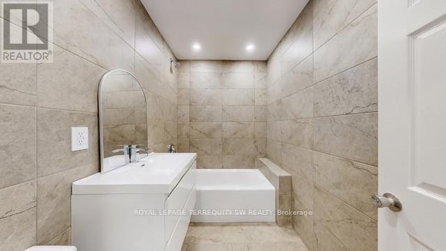 Main - 19 Hawthorne Road, Toronto, Ontario  M9R 1N9 - Photo 36 - W12933354