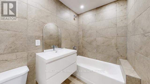 Main - 19 Hawthorne Road, Toronto, Ontario  M9R 1N9 - Photo 37 - W12933354