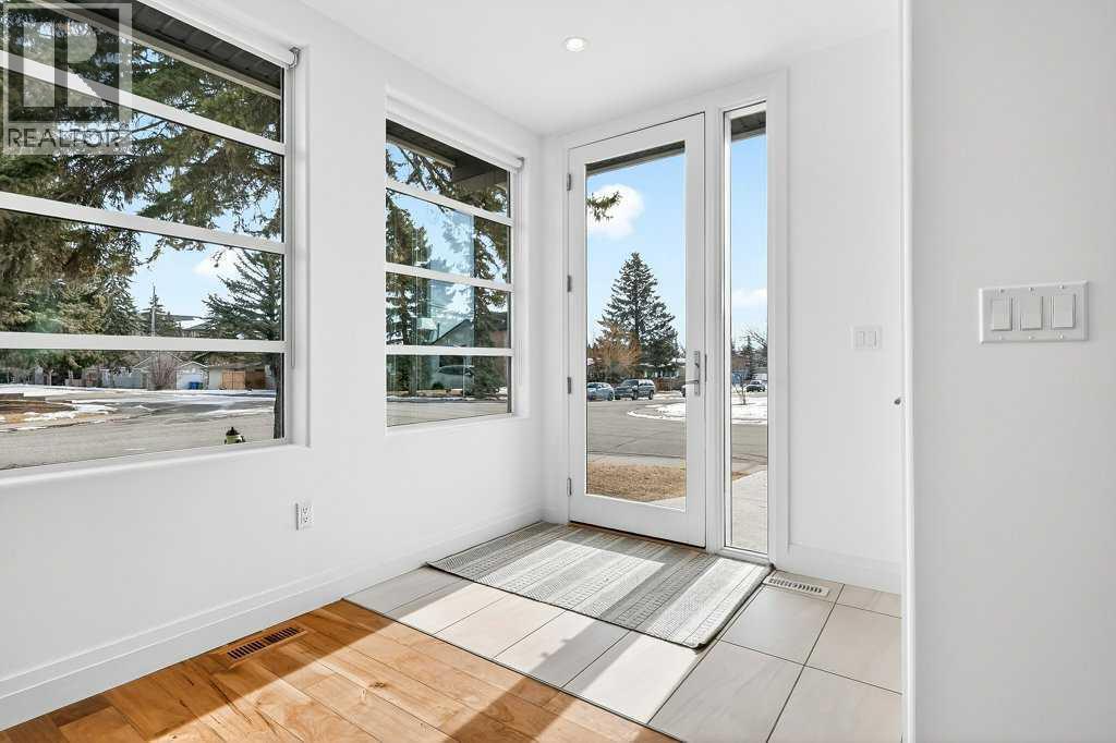 4504 37 Avenue SW, Calgary, Alberta  T3E 1C8 - Photo 4 - A2292850