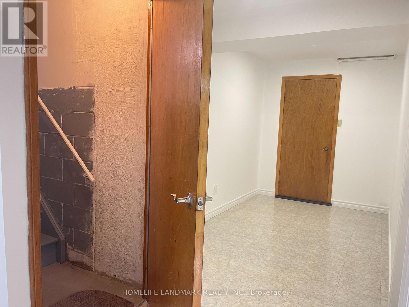 Lower & Main - 353 Darlington Court, Hamilton, Ontario  L9C 6Z2 - Photo 10 - X12933348