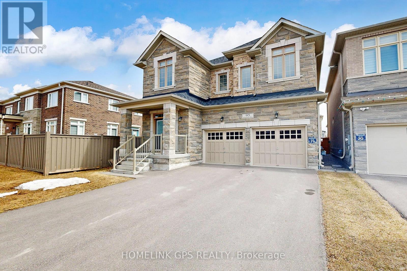 95 Suttonrail Way, Whitchurch-Stouffville, Ontario  L4A 0E4 - Photo 2 - N12932924