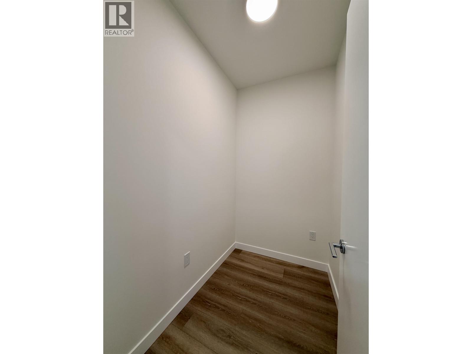 6075 Wilson Avenue, Burnaby, British Columbia  V5H 2R5 - Photo 10 - R3104360