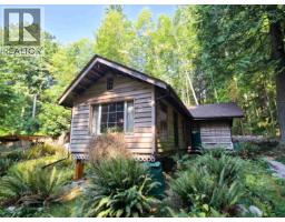 793 ANDY'S BAY ROAD, Gambier Island, British Columbia