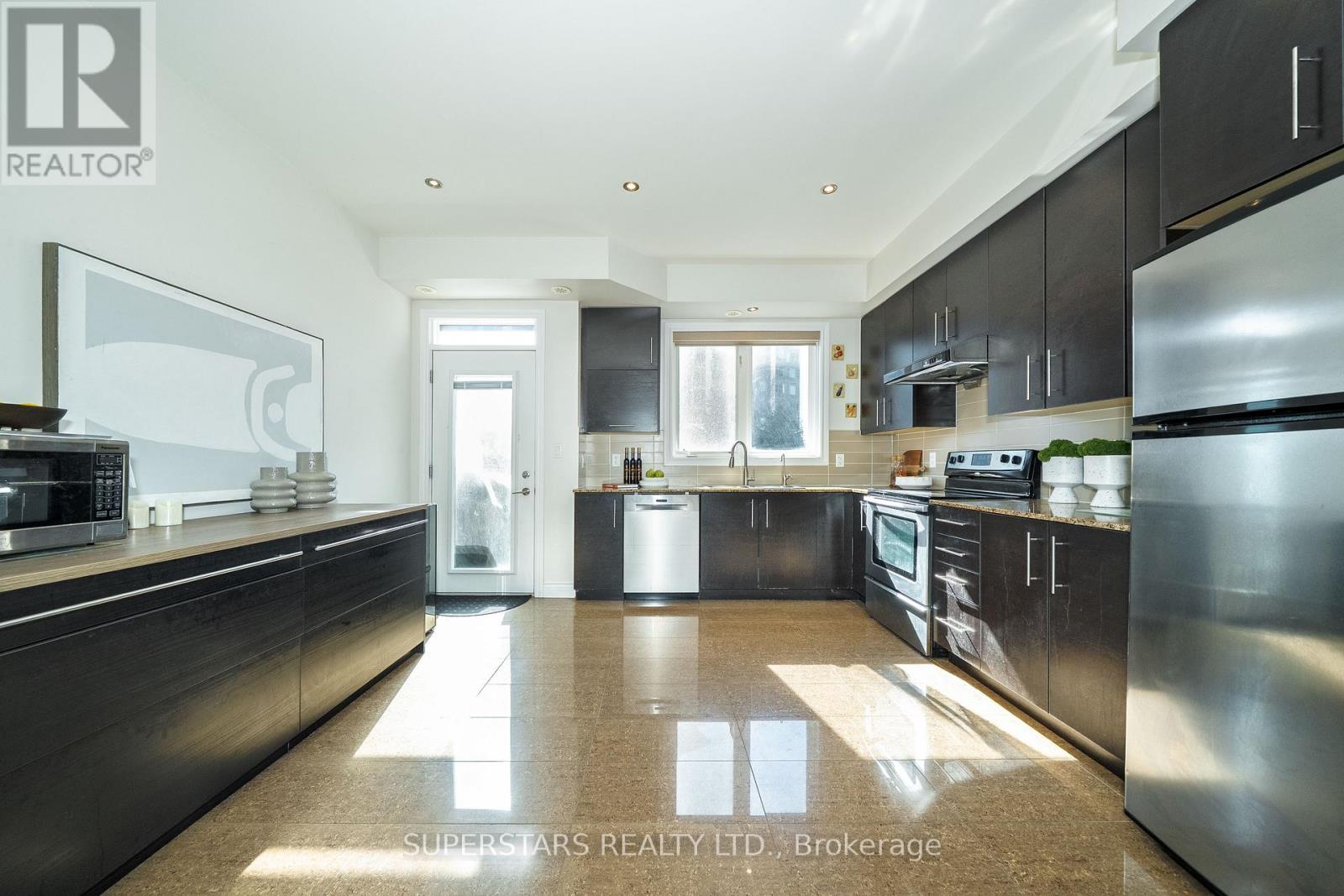 261 South Park Road, Markham, Ontario  L3T 0B6 - Photo 17 - N12864700