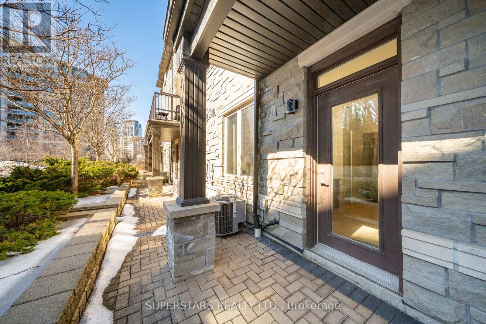 261 South Park Road, Markham, Ontario  L3T 0B6 - Photo 38 - N12864700