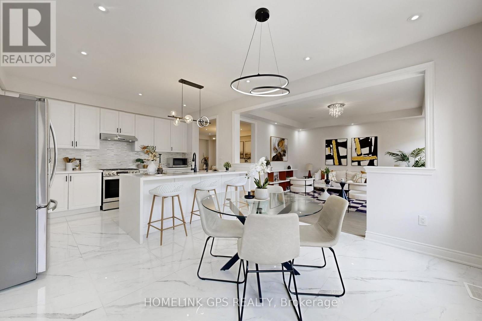 95 Suttonrail Way, Whitchurch-Stouffville, Ontario  L4A 0E4 - Photo 8 - N12932924