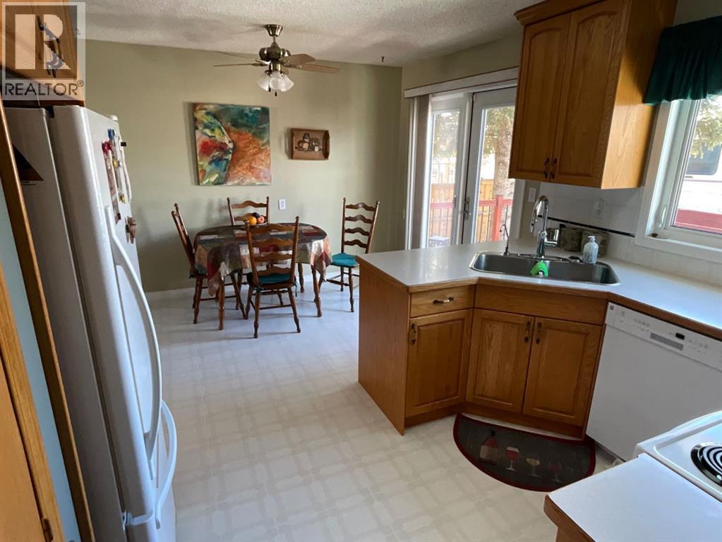 5316 Poplar Avenue, Blackfalds, Alberta  T0M 0J0 - Photo 5 - A2296661