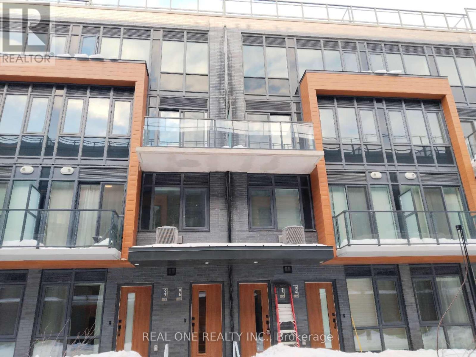 95 - 71 CURLEW DRIVE, Toronto, Ontario